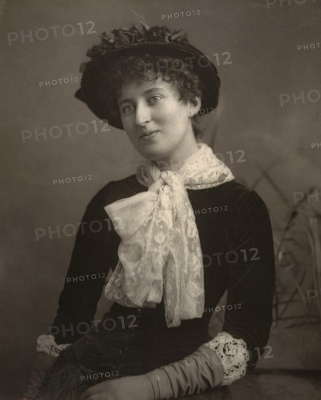 Cissy Grahame, British actress, 1882. Artist: London Stereoscopic & Photographic Co
