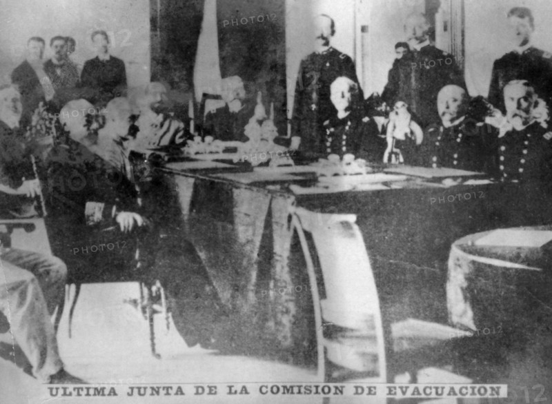 Last meeting of the evacuation commission, (1898), 1920s. Artist: Unknown