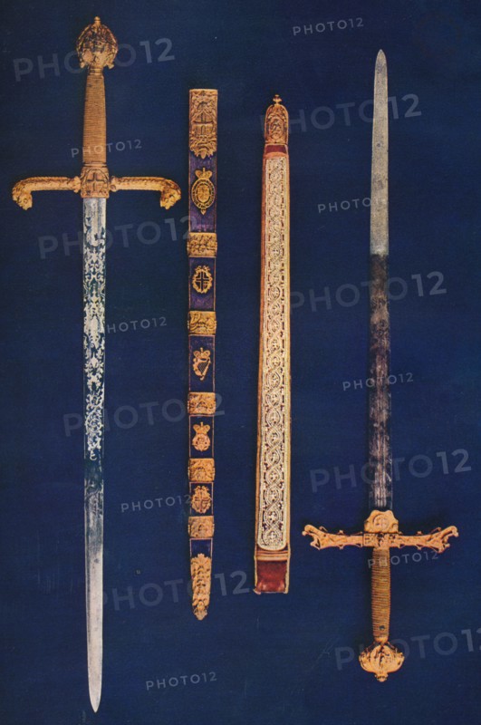 The Lord Mayor's Sword of State and Pearl Sword, 1916. Artist: Unknown
