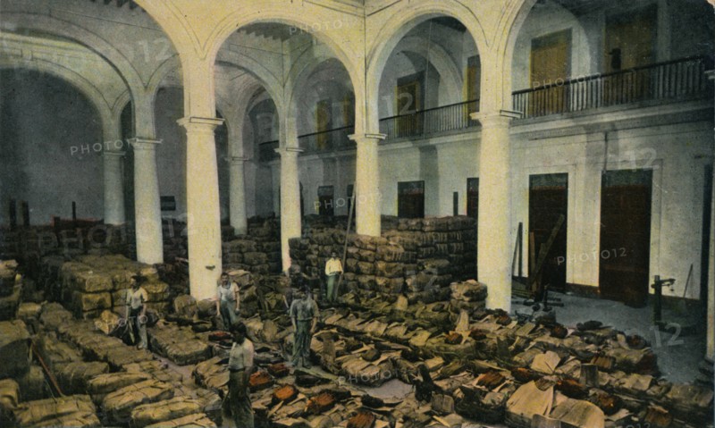 Warehouse of Leaf Tobacco, Havana, Cuba, c1910s. Artist: Unknown