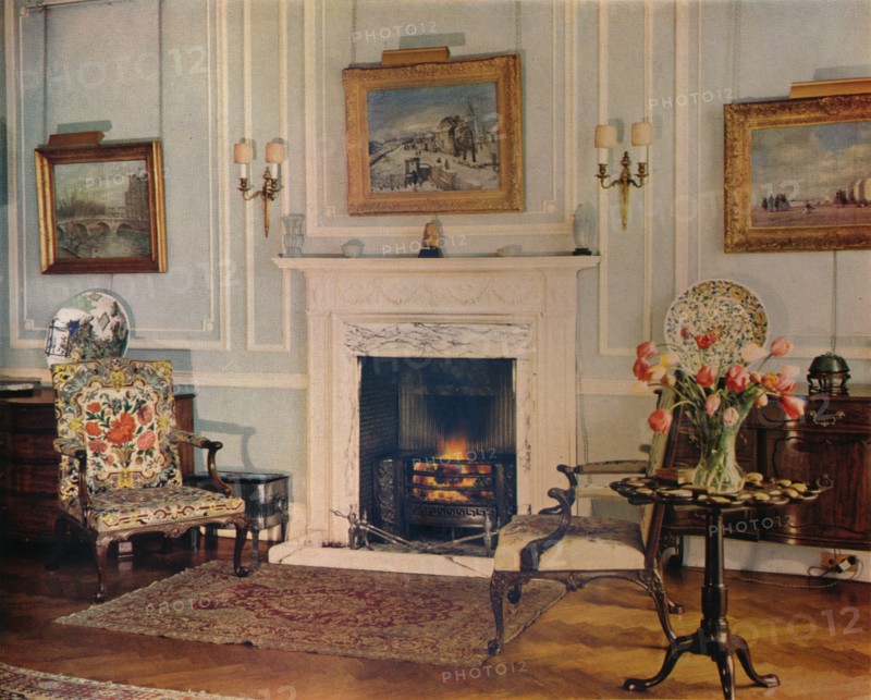 Room at the house of Mrs Chester Beatty, 1932. Artist: Unknown.