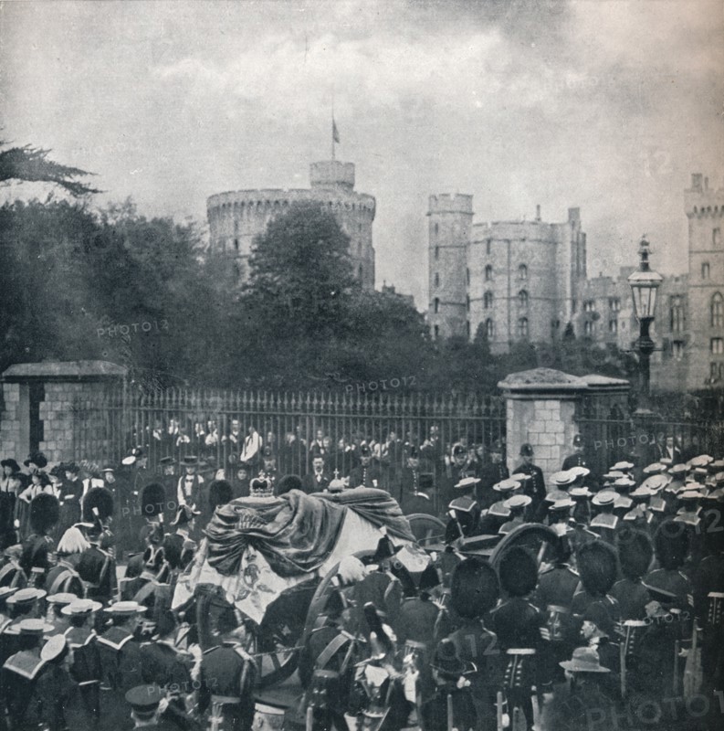 King Edward VII's hearse being drawn into the grounds of Windsor Castle, 1910 (1911). Creator: Horace Walter Nicholls.