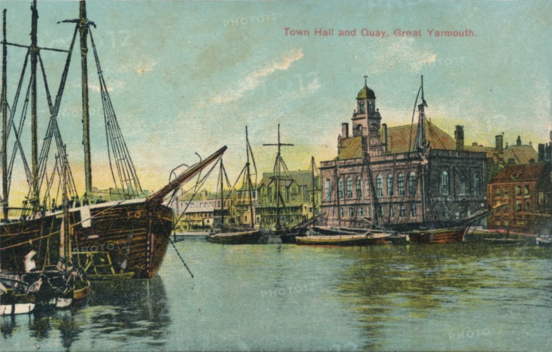 Town hall and quay, Great Yarmouth, Norfolk, c1905. Artist: Unknown.