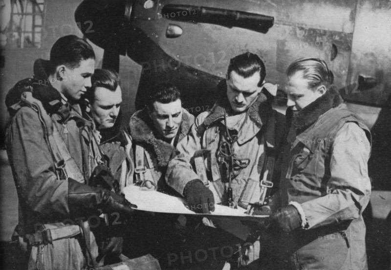 RAF bomber crew, 1941. Artist: Unknown.