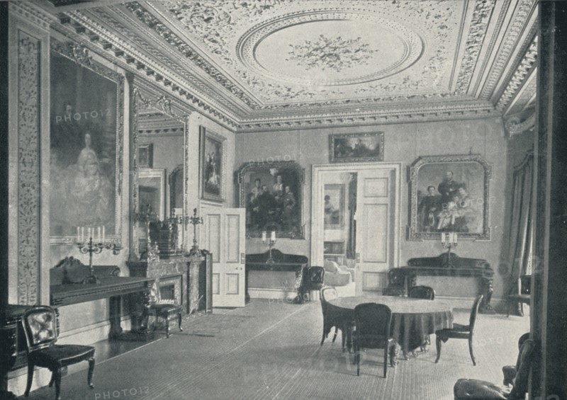 'The Queen's Dining Room at Osborne House', c1899, (1901). Artist: HN King.