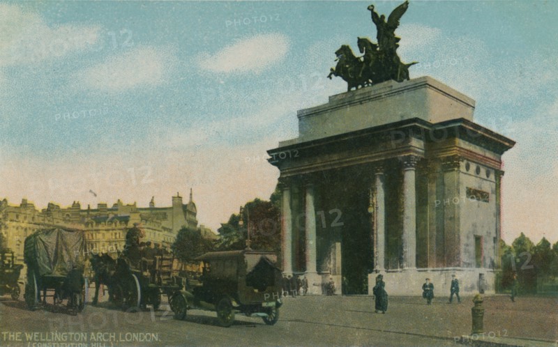 'The Wellington Arch, London', c1910.  Creator: Unknown.