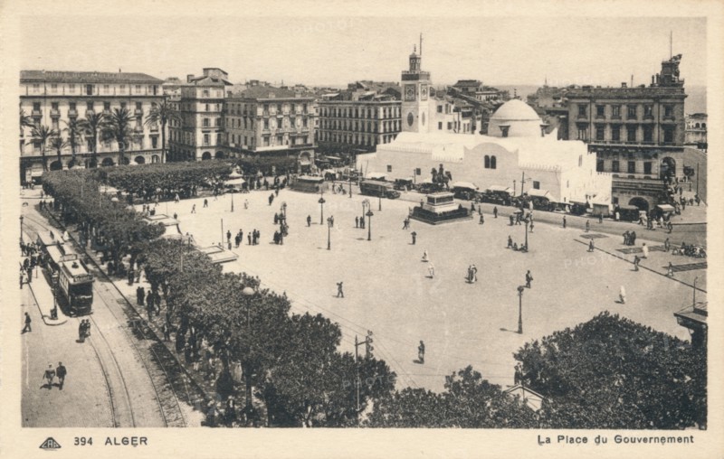 'Alger -  La Place du Gouvernement', c1900 . Artist: Unknown.