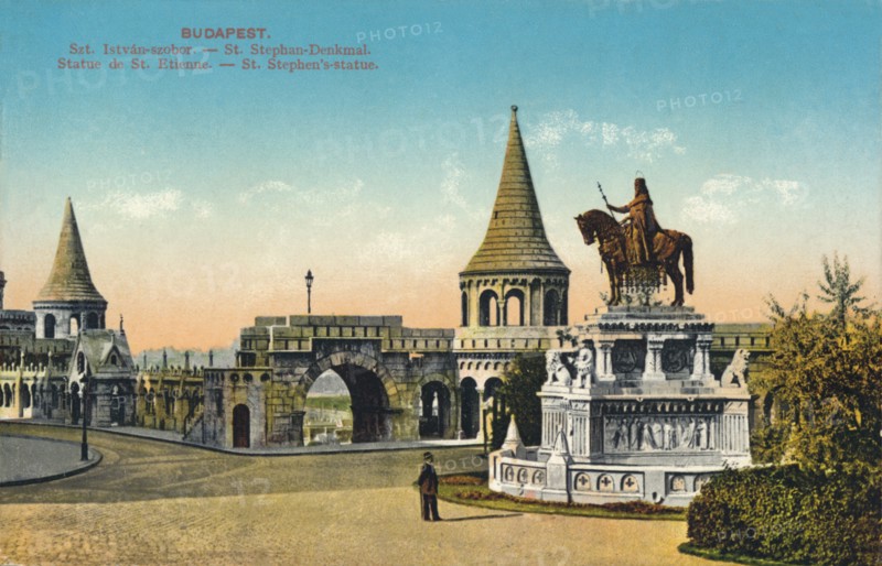 'Budapest. - St Stephen's-statue', c1900.