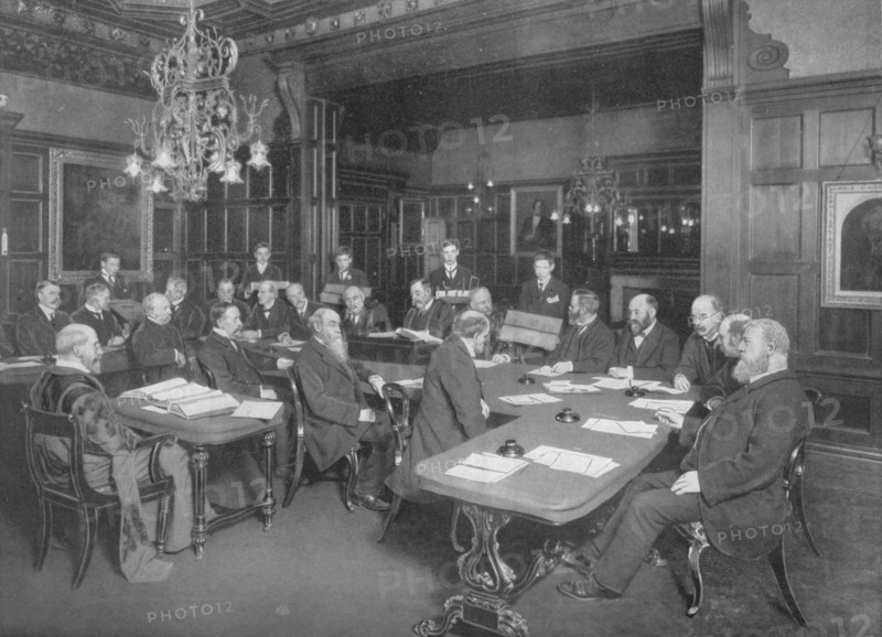 Court of the Cutlers' Company: examining the work of their apprentices, London, 1902 (1903). Artist: Unknown.