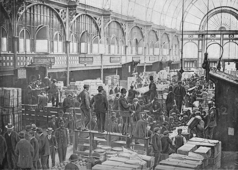 Fruit auctions at Covent Garden Market, London, c1901 (1901). Artist: Unknown.