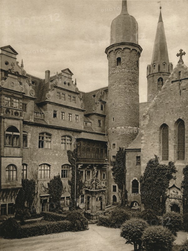 'Meersburg - Castle courtyard', 1931. Artist: Kurt Hielscher.