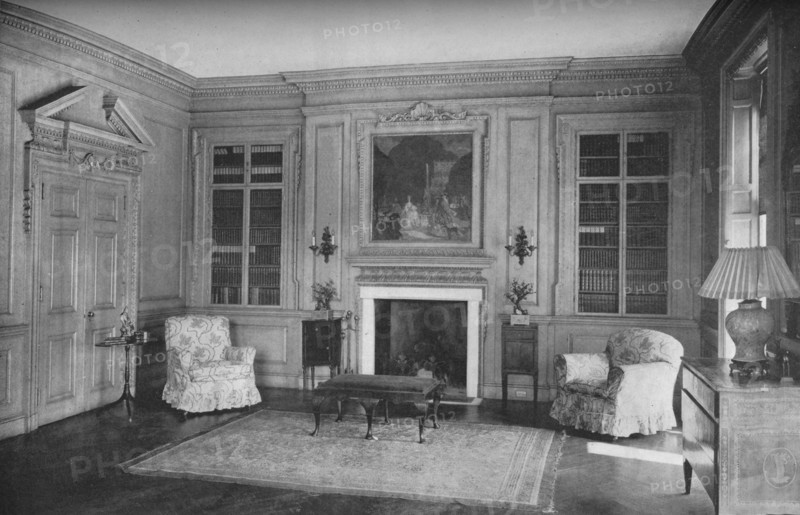 Living room, house of Mrs Arthur Ryerson, Chicago, Illinois, 1922. Artist: Unknown.
