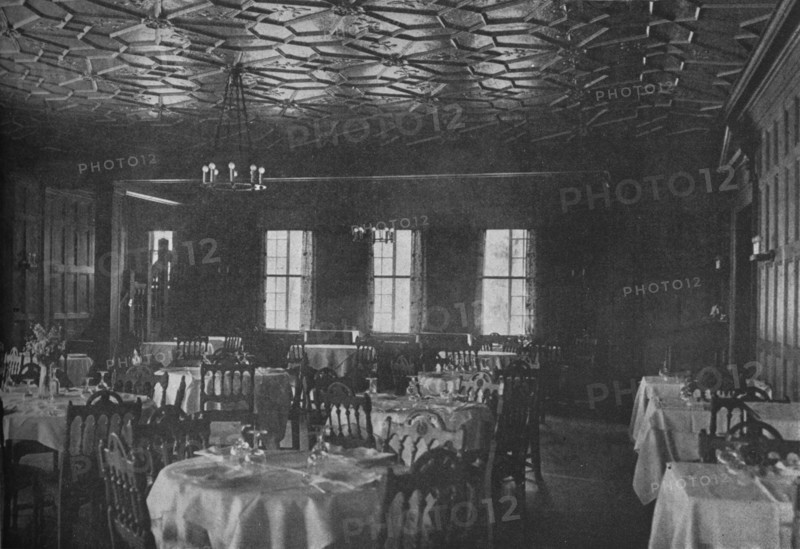 Dining room, North Shore Country Club, Glen Cove, New York, 1925. Artist: Unknown.