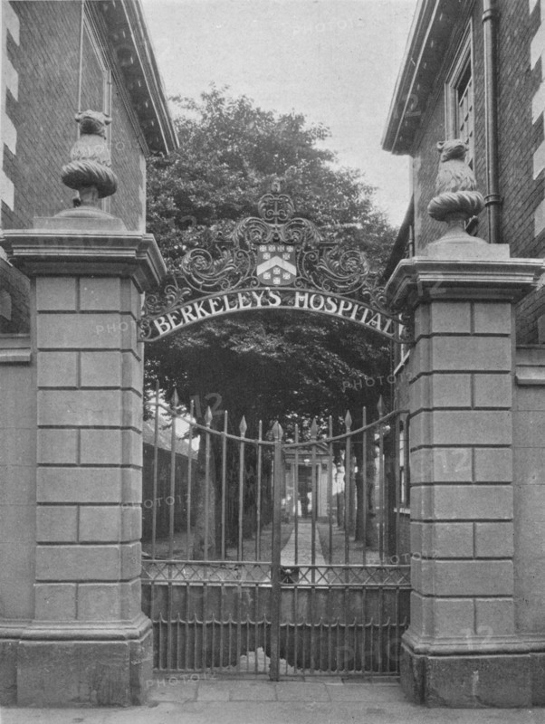Entrance gateway, Berkeley's Hospital, Worcester, Worcestershire, 1924 Artist: Unknown.