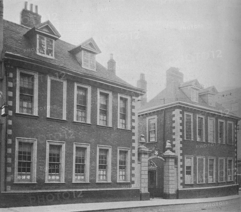 Gateway of Berkeley's Hospital, Worcester, Worcestershire, 1924.  Artist: Unknown.