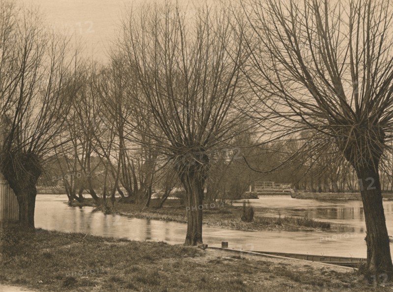 'Pangbourne Weir', 1902. Artist: Unknown.