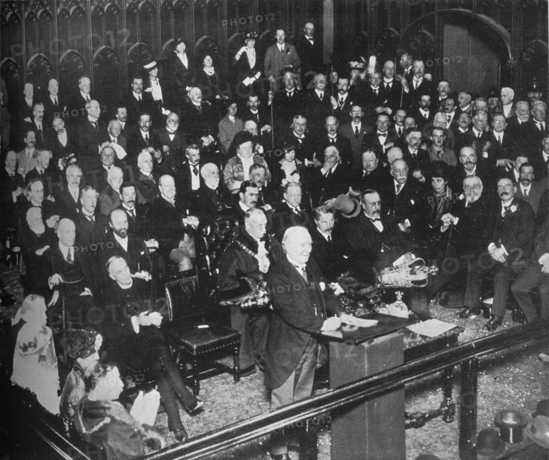 'The launching of the War Loan', 1915. Artist: Unknown.