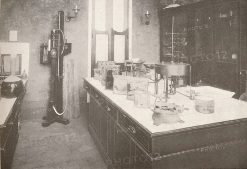 'Examination Laboratory of the Medico-Legal Service', 1914. Artist: Unknown.