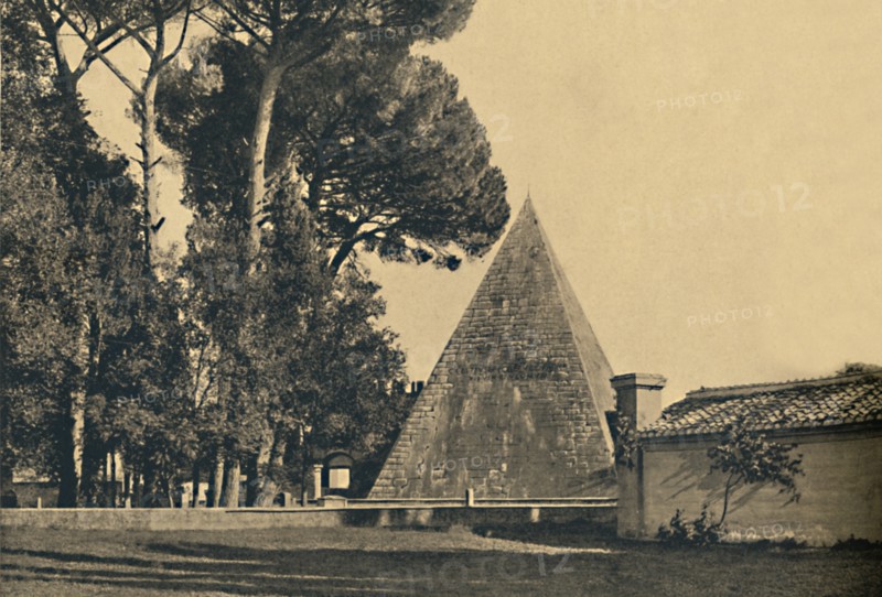 'Roma - Sepulchal pyramid of Caius Caestius - Gate of Saint Paul on the Ostia road', 1910. Artist: Unknown.