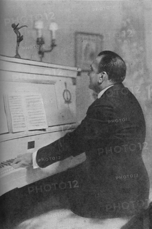 'Enrico Caruso - Italy's Famous Tenor at the Piano', c1925. Artist: Unknown.