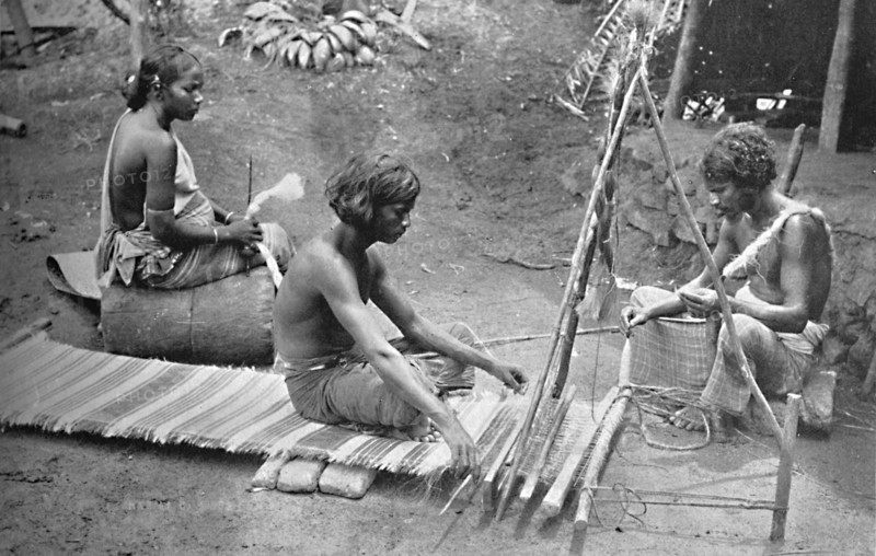 Singhalese weaving mats, 1902. Creator: S. Slinn & Co..