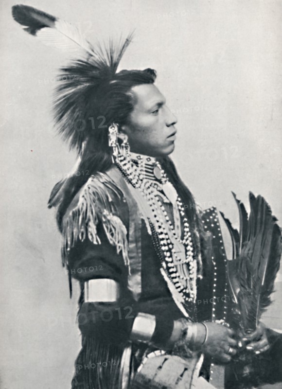 A North American Indian chief (profile), 1912. Artist: Unknown.