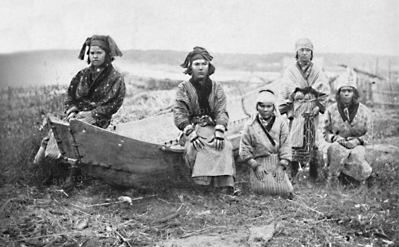 A party of Ainu women, Monbetsu, Hokkaido, Japan, 1902. Artist: Unknown.