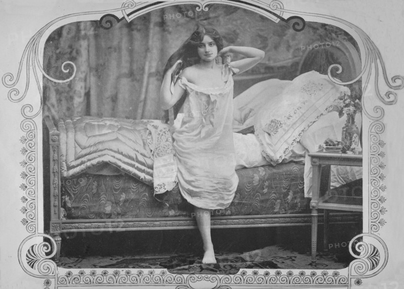 'Le Lever', 1900. Artist: Unknown.
