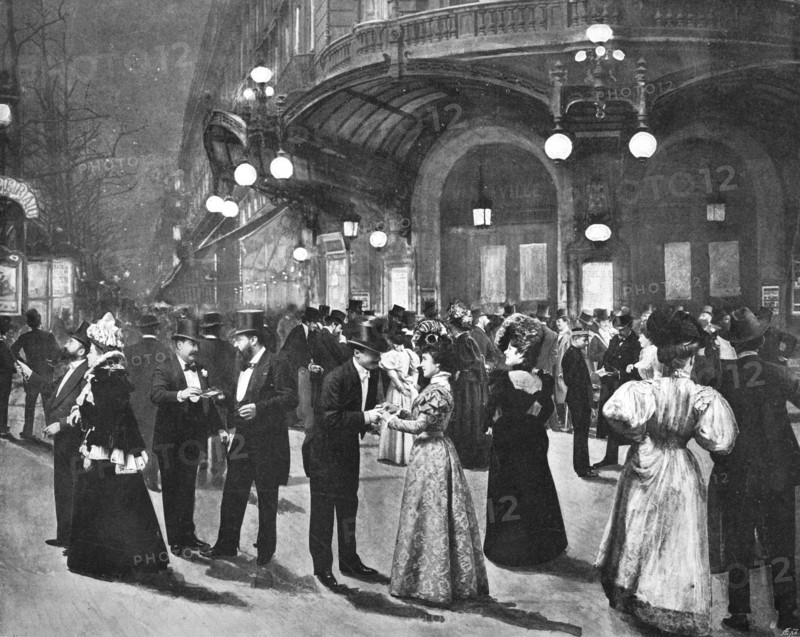 'Le Theatre Du Vaudeville - Pendant L'Entr'acte', 1900. Artist: Unknown.