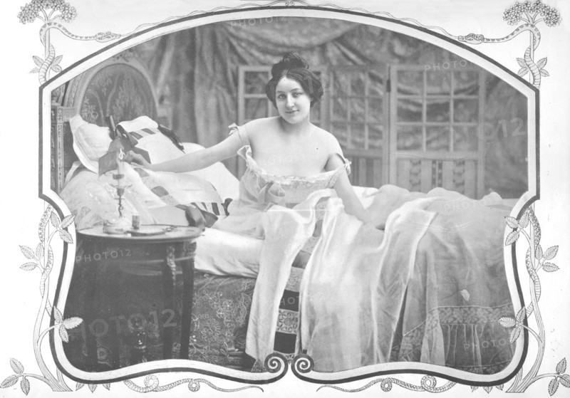 'L'Attente', 1900. Artist: Unknown.