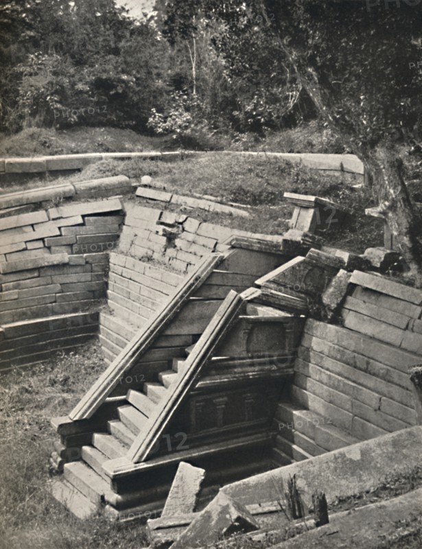 'Kuttam Pokuma (Die zwei Badeteiche) Anuradhapura', 1926. Artist: Unknown.