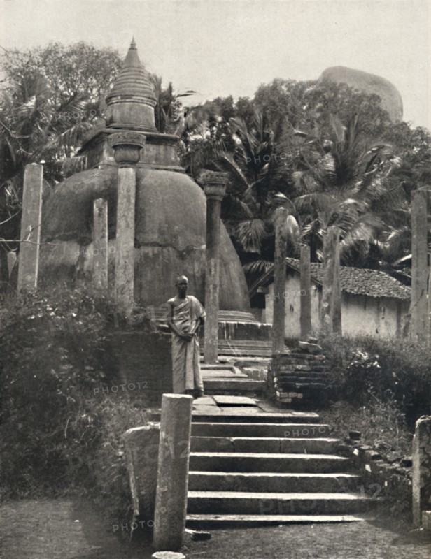 'Ambatthala Dagoba in Mihintale, Ruhestatte der Reliquien des Mahinda, erbaut 275 v. Chr.', 1926. Artist: Unknown.