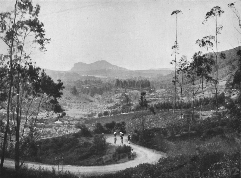 'Blick vom Ramboda-Pass nach Sudosten auf Nuwara Eliya und den Hakgalla-Felsen', 1926. Artist: Unknown.