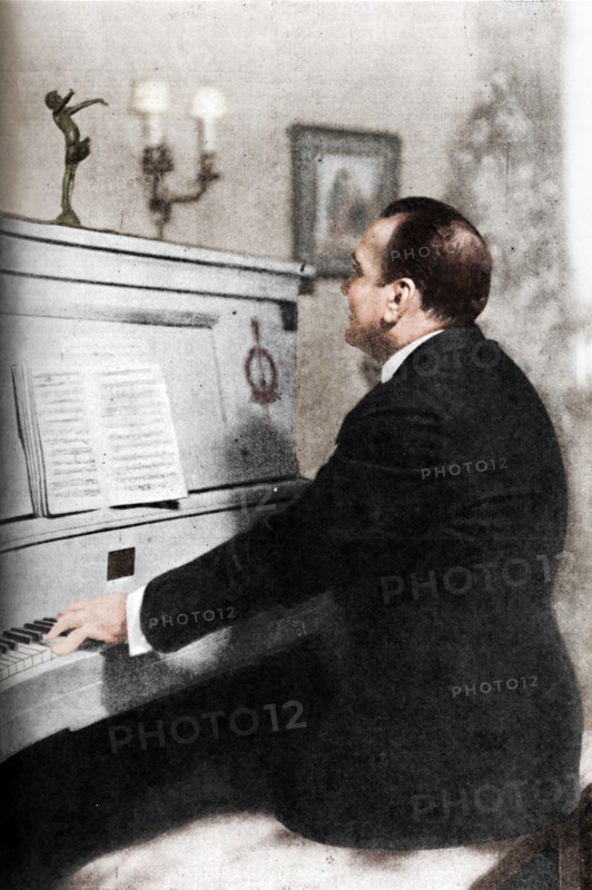 'Enrico Caruso - Italy's Famous Tenor at the Piano', c1925. Artist: Unknown.