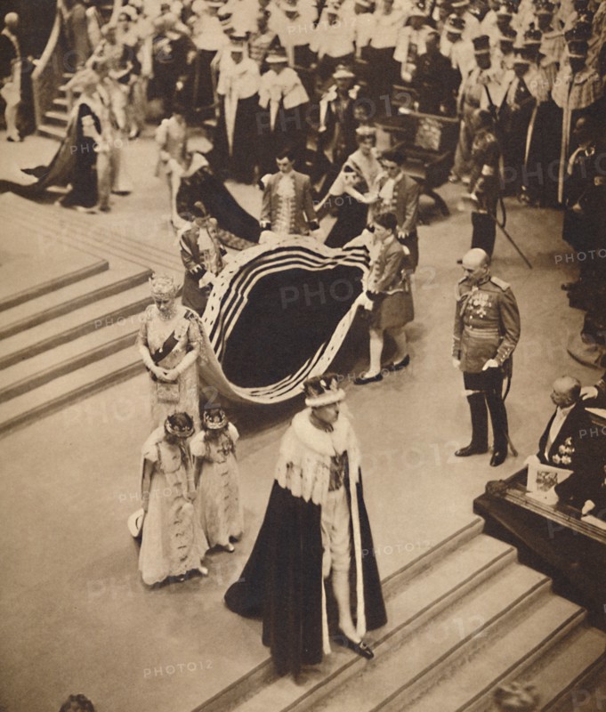 'Queen Mary Leaves', May 12 1937. Artist: Unknown.