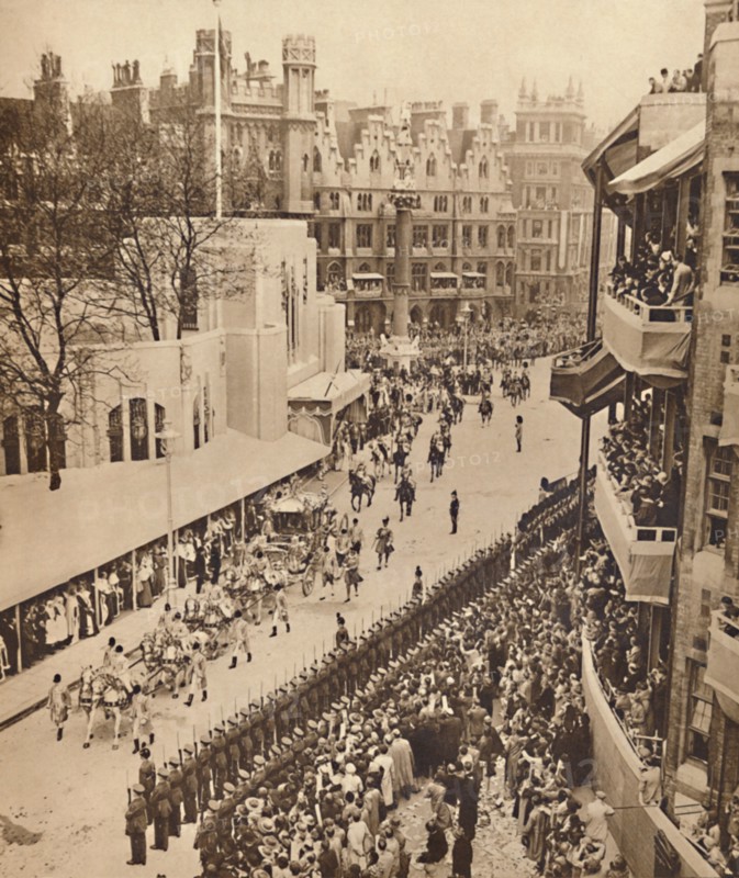 'The Golden Coach Leaves the Abbey', May 12 1937. Creator: Unknown.