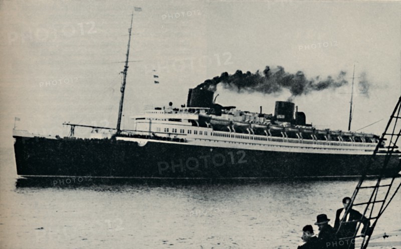 'Bremen: Germany's Candidate for the Speed Championship at Sea', c1935. Artist: Unknown.