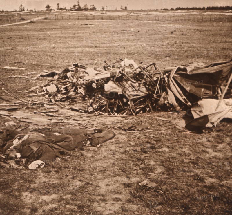 Crashed plane, Sainte-Marie-à-Py, northern France, c1914-c1918. Artist: Unknown.