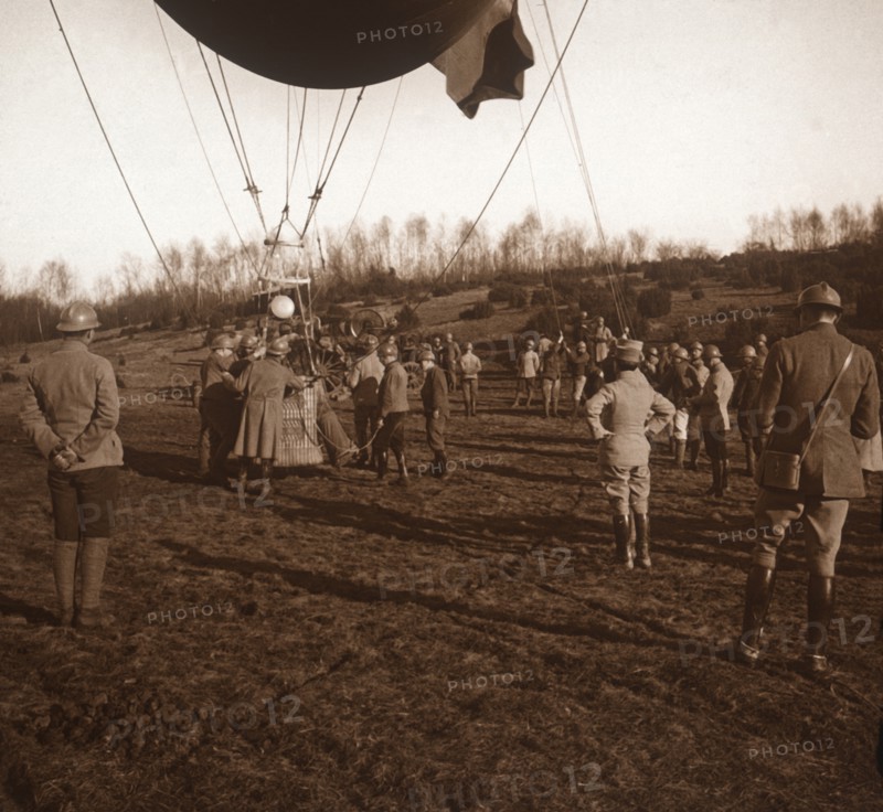 Basket of barrage balloon, c1914-c1918. Artist: Unknown.