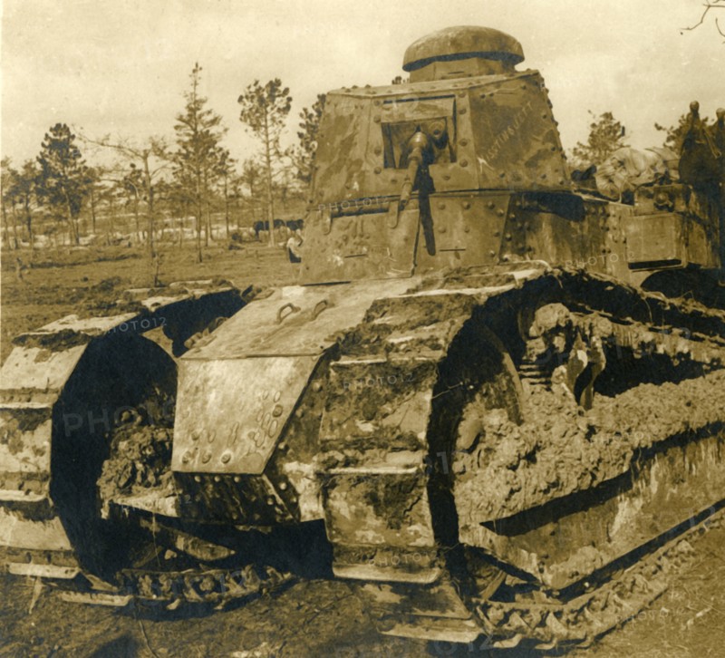 Renault tank, c1914-c1918. Artist: Unknown.