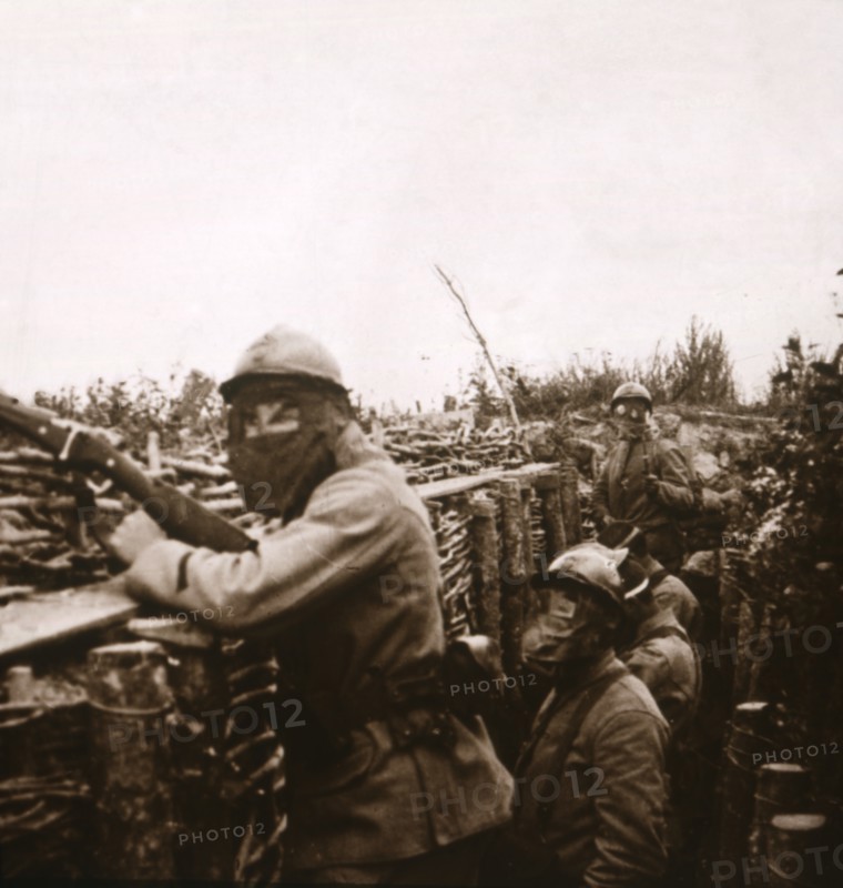 Gas alert in trenches, Champagne, northern France, 1916. Artist: Unknown.