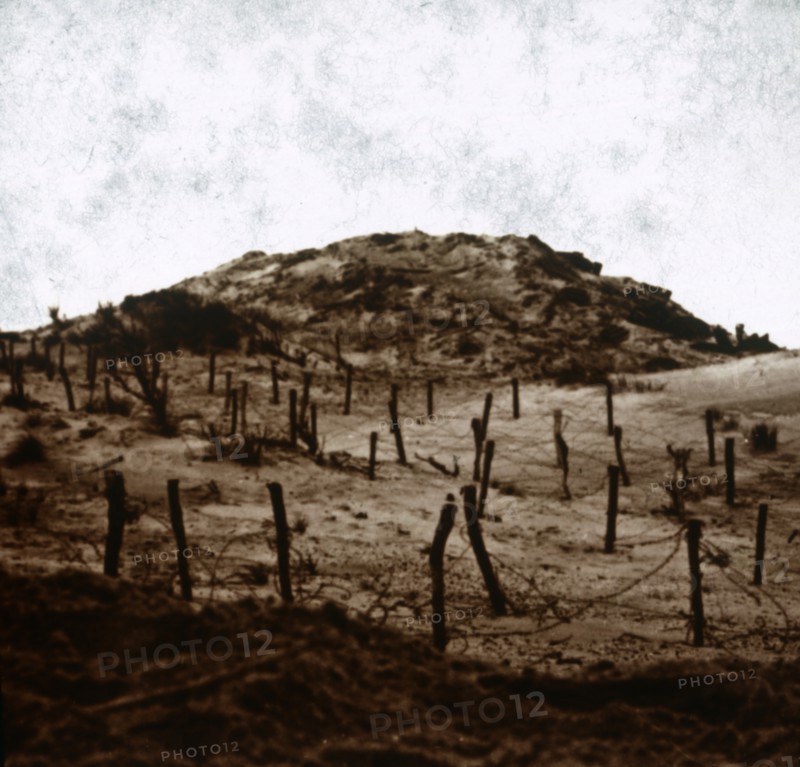 Trenches at Mamelon Vert, Nieuwpoort, Flanders, Belgium, c1914-c1918. Artist: Unknown.