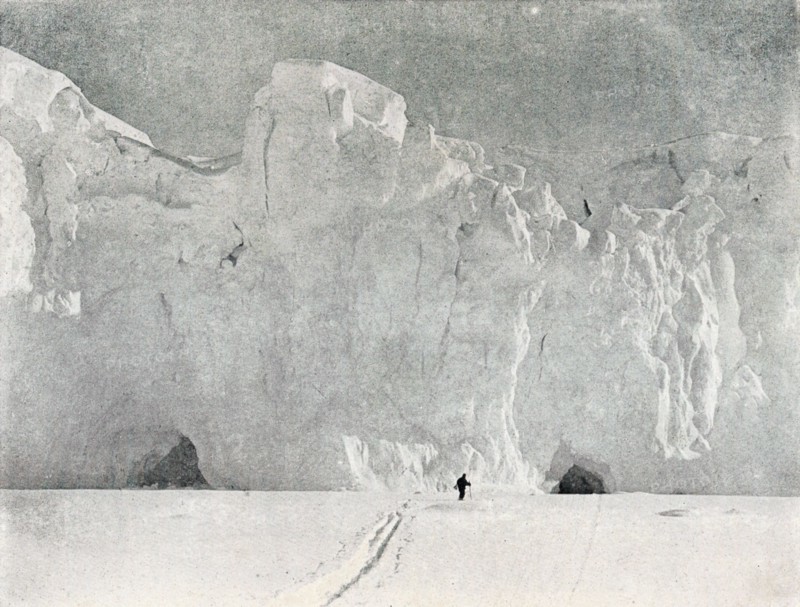 'Face of a Glacier in Victoria Land', c1911, (1913).  Artist: G Murray Levick.