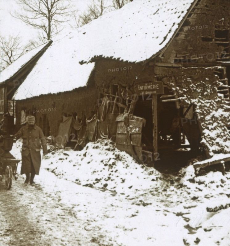 Veterinary station for horses, Calonne, northern France, c1914-c1918. Artist: Unknown.