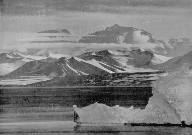 'Telephotograph of the Mount Lister Scarp', 10 February 1911, (1913). Artist: Herbert Ponting.