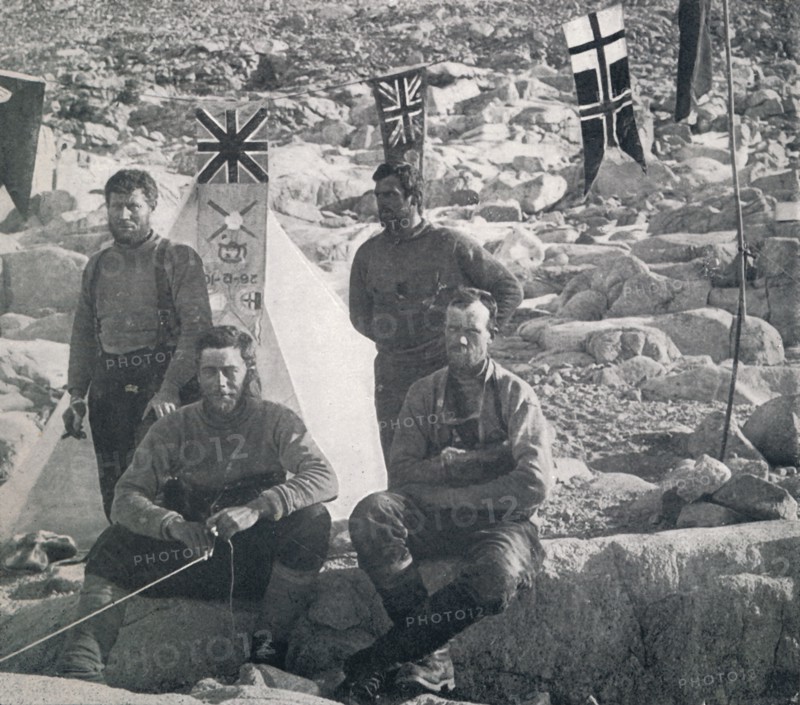 'The Second Western Party at Cape Geology on Christmas Day, 1911, (1913).  Artist: Frank Debenham.