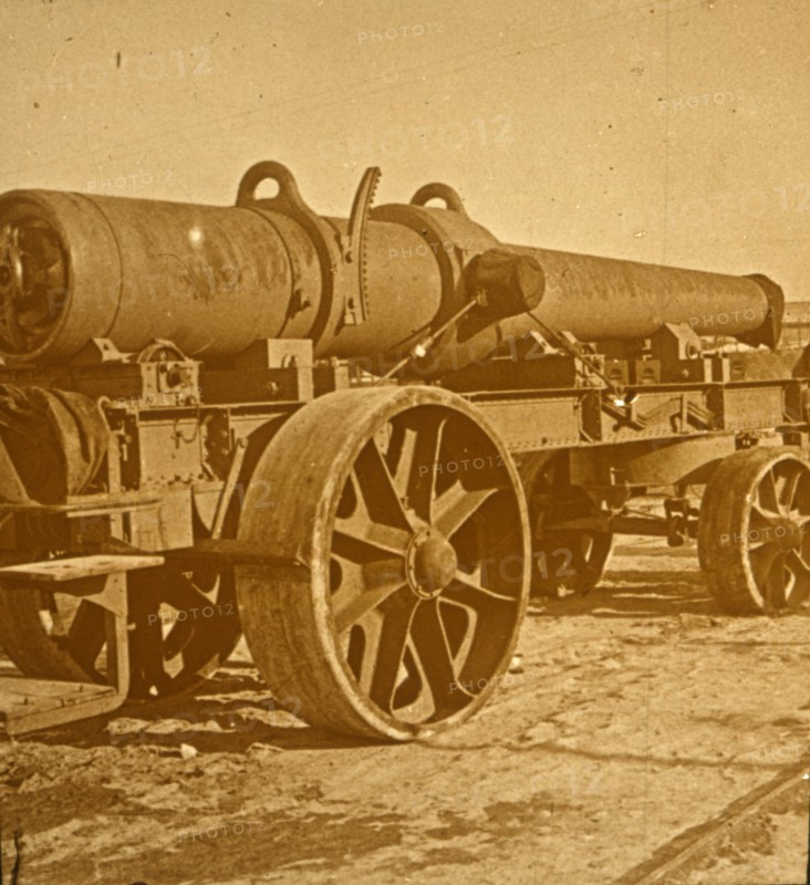 Heavy artillery, 1917 Offensive. Artist: Unknown.