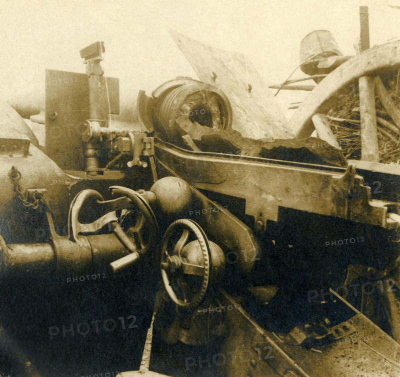 Destroyed cannon, c1914-c1918. Artist: Unknown.
