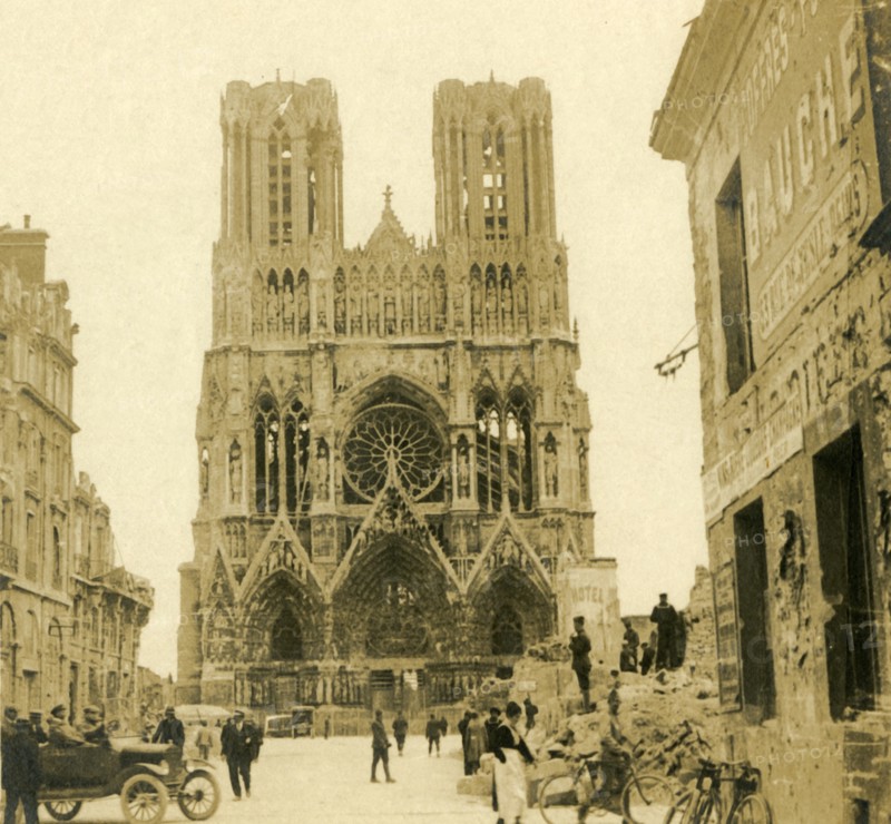 Reims Cathedral, Reims, northern France, c1914-c1918. Artist: Unknown.