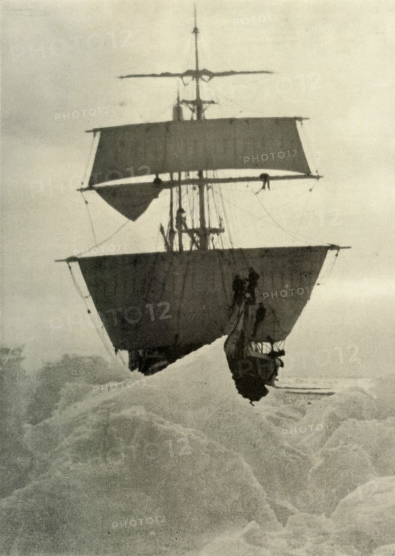'The Nimrod Held Up in the Ice', 1908, (1909). Artist: Unknown.